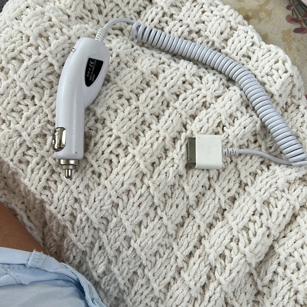 Older model ipad car charger